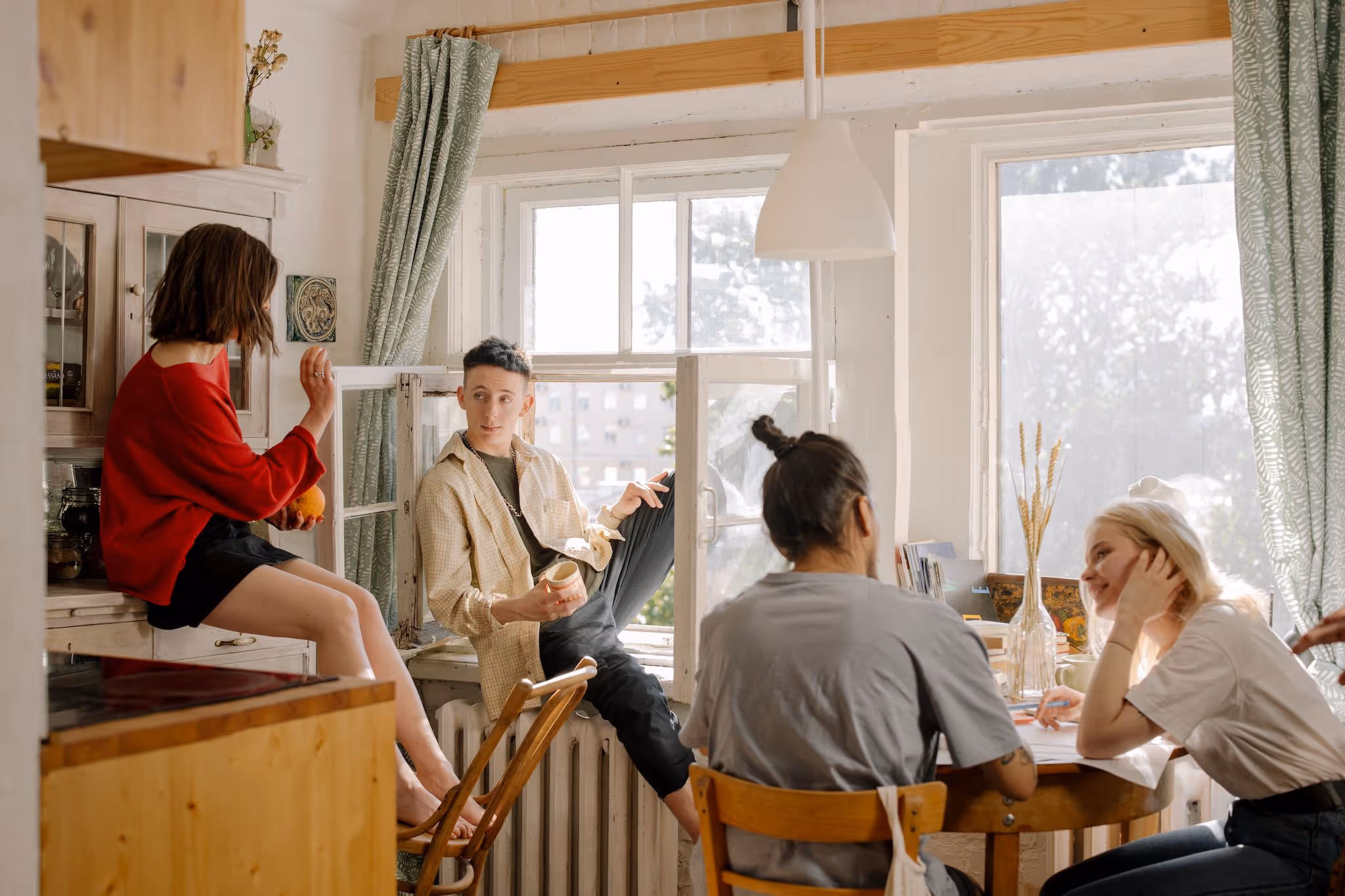 4 financial conversations I had (or should have had) with my roommates before move-in day