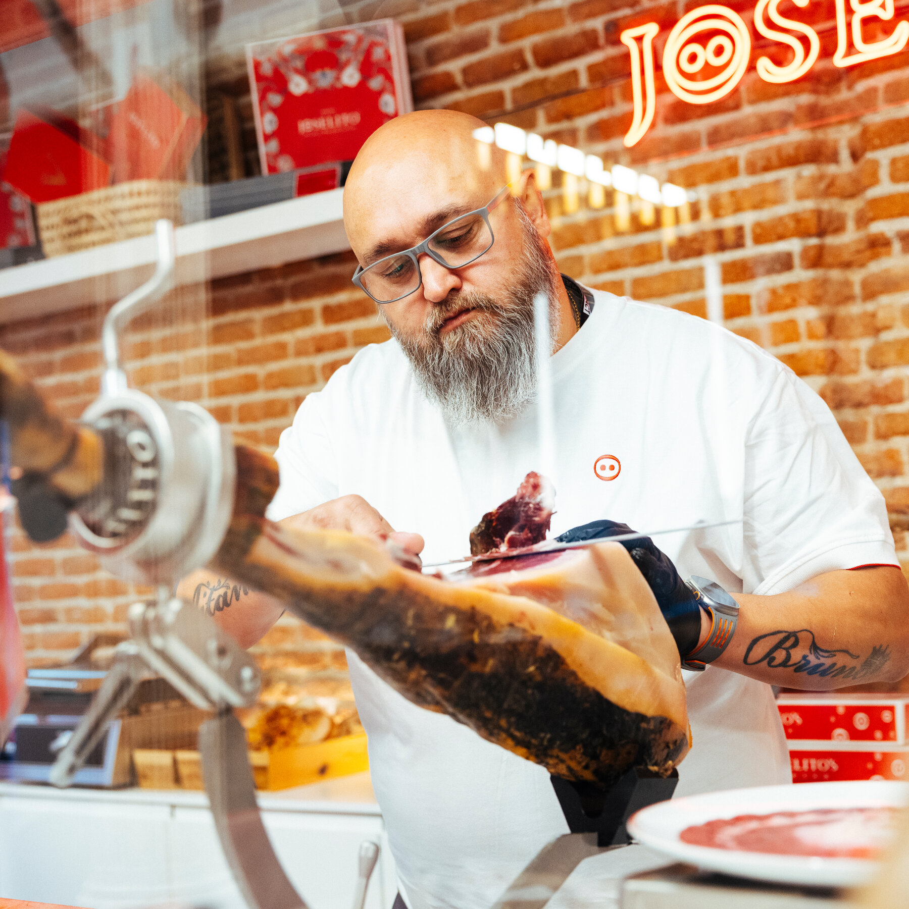 The Man Who Cuts the Perfect Slice of Ham